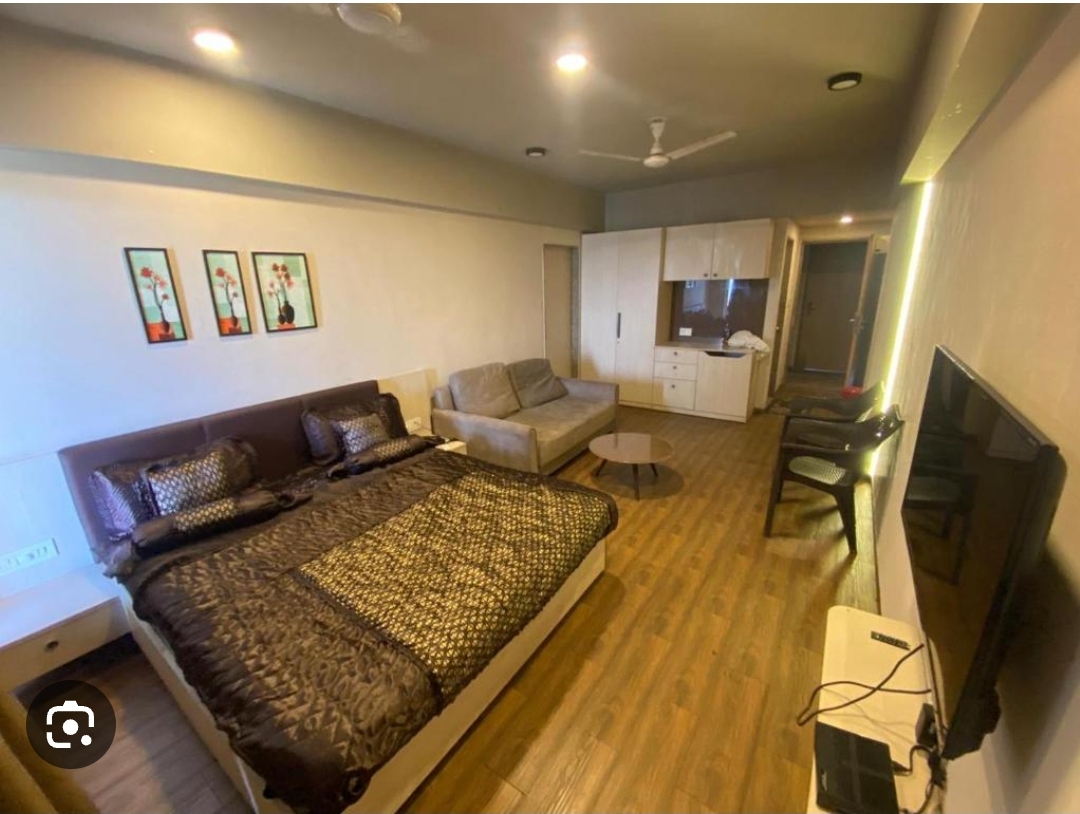 Resale 3 Bedroom 1750 Sq.Ft. Apartment in Althan Surat 6428772