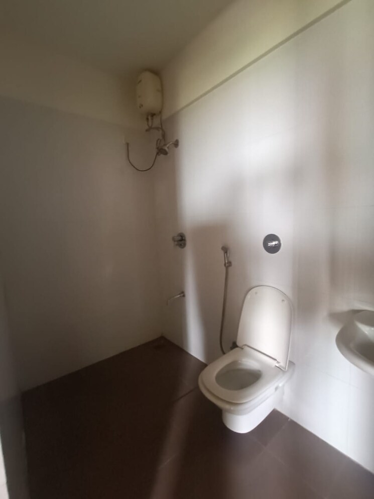 Attached Bathroom, lodha-casa-bella-gold 2 Bedroom 686 Sq.Ft. Apartment In Dombivli East Thane 6428799