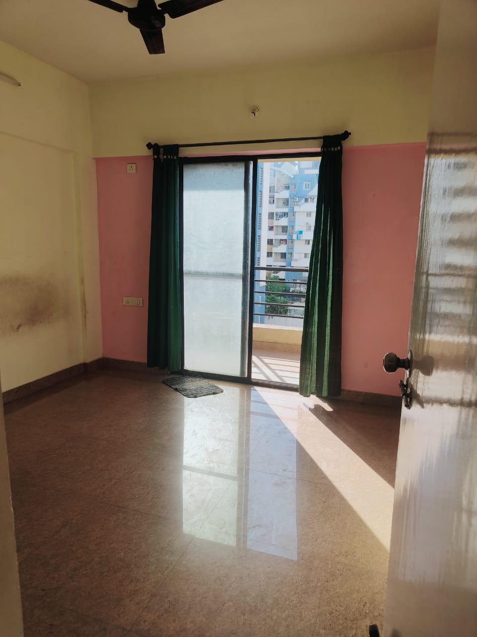 Rental 3 Bedroom 1587 Sq.Ft. Apartment in Gera Emerald City, Kharadi