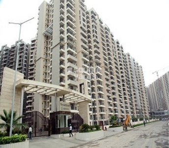 4 BHK Apartment For Rent in Gaur City 2 - 11th Avenue Noida Ext Sector 16c Greater Noida  6431356