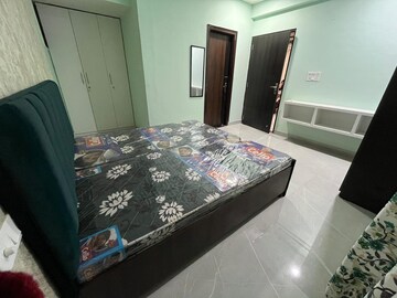 Bedroom in 4 BHK Apartment at Ajmer Road – for Rent
