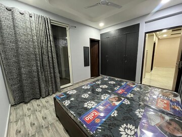 Bedroom in 4 BHK Apartment at Ajmer Road – for Rent