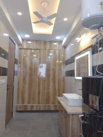 Living Room in 3 BHK Builder Floor at Palam Vihar – for Rent