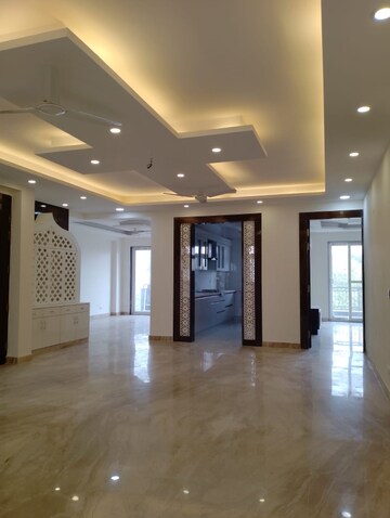 Room in 3 BHK Builder Floor at Palam Vihar – for Rent