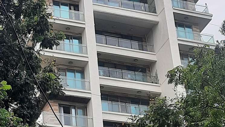 3 Bedroom 1600 Sq.Ft. Apartment in Bandra West Mumbai
