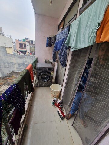 Parking in 2 BHK Builder Floor at Dwarka Mor – for Sale