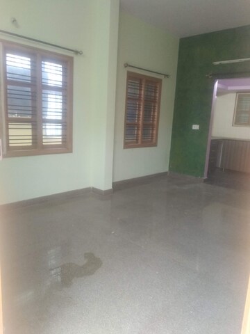 Room in 2 BHK Builder Floor at Reliable Lake Dew Residency, Haralur Road – for Rent
