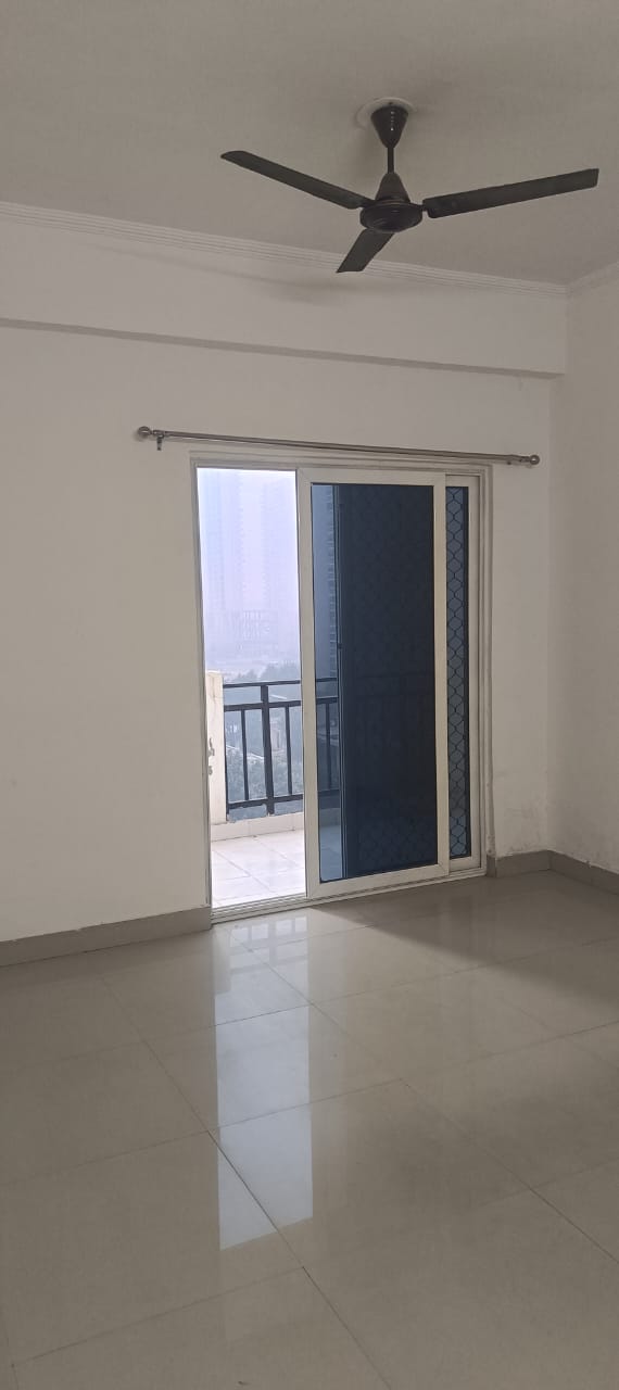 Rental 3 Bedroom 1350 Sq.Ft. Apartment in Gardenia Golf City, Sector 75