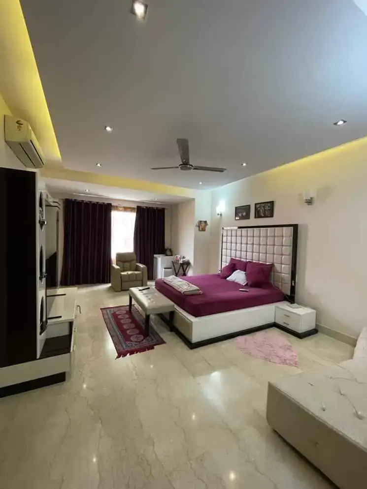 5 Bedroom 418 Sq.Yd. Villa in Sushant Lok I Gurgaon