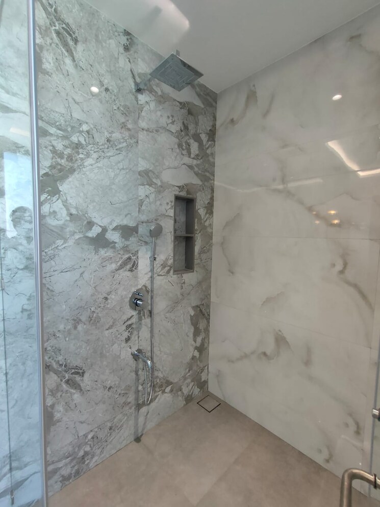 Bathroom, windsor-grande-residences 4 Bedroom 2300 Sq.Ft. Apartment In Andheri West Mumbai 6444951