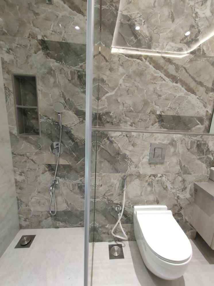 Bathroom, windsor-grande-residences 4 Bedroom 2300 Sq.Ft. Apartment In Andheri West Mumbai 6444951