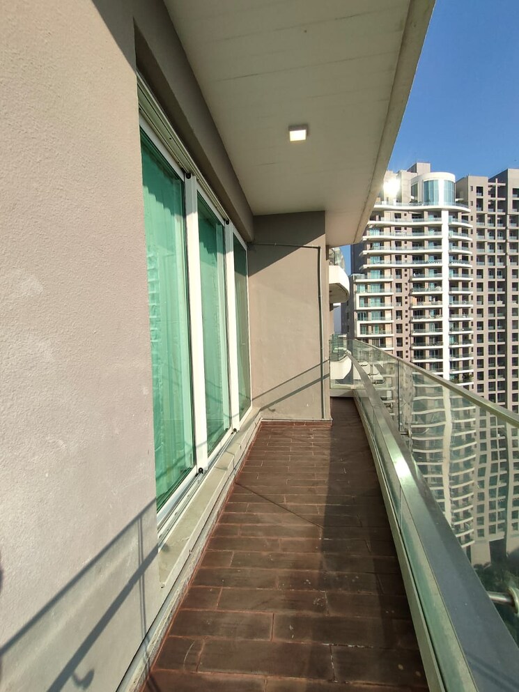 Balcony, windsor-grande-residences 4 Bedroom 2300 Sq.Ft. Apartment In Andheri West Mumbai 6444951