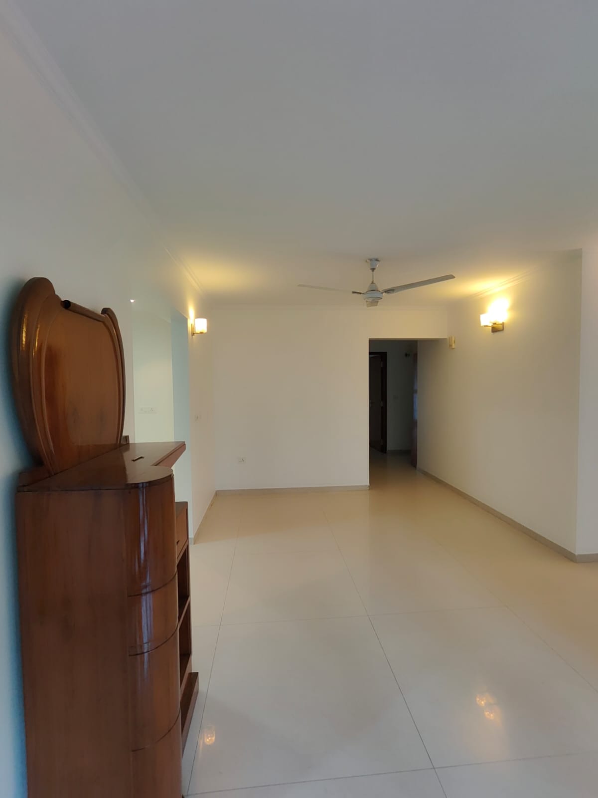 Rental 3 Bedroom 1850 Sq.Ft. Apartment in Motwani Fairmount Towers