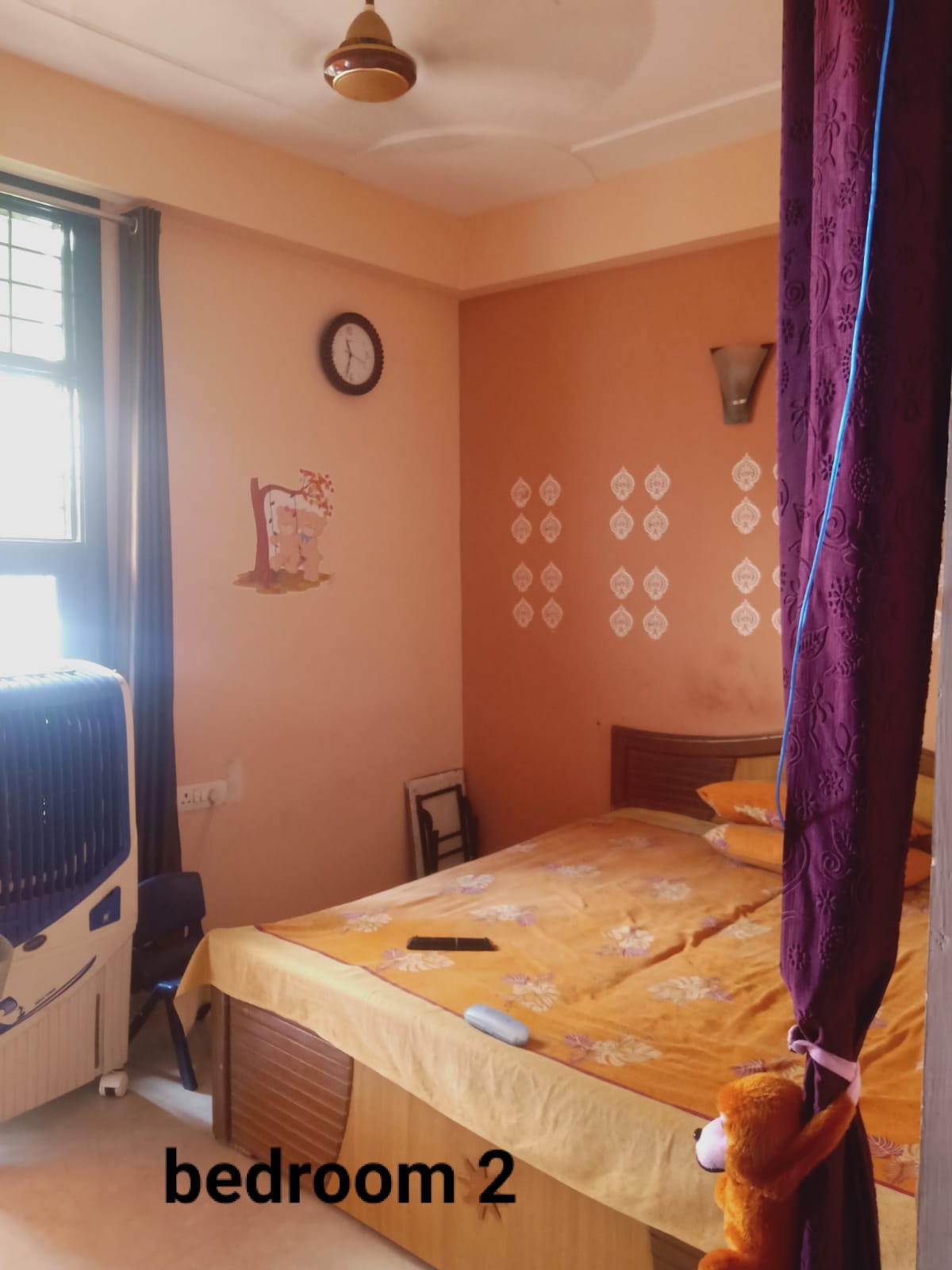 Resale 3 Bedroom 1200 Sq.Ft. Builder Floor in Pratap Vihar Ghaziabad