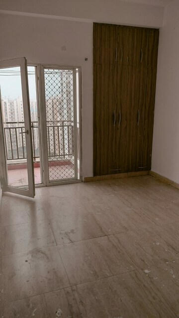 3 BHK Apartment For Rent in Panchsheel Pratistha, Sector 75