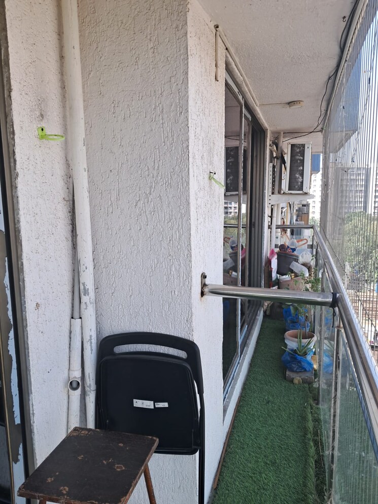 Balcony, galaxy-pinnacle 2 Bedroom 630 Sq.Ft. Apartment In Vile Parle East Mumbai 6447556