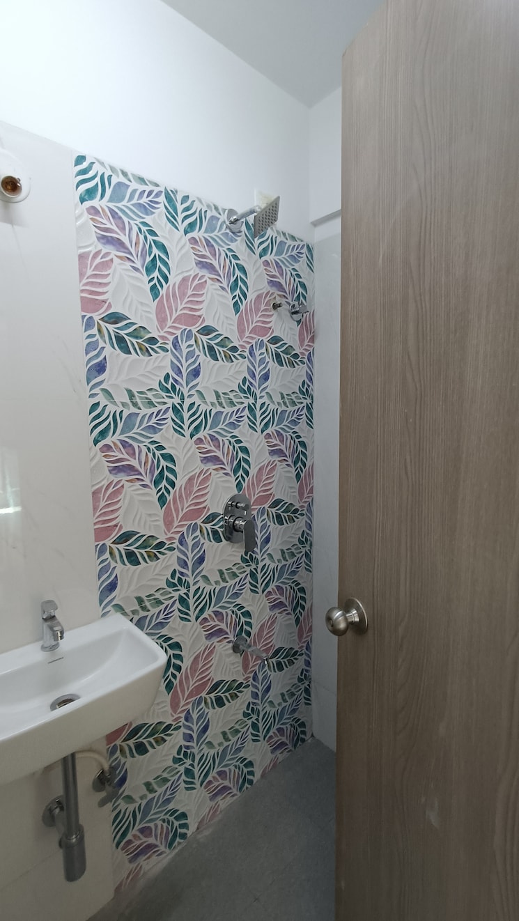 Bathroom, tilak-nagar-building 2 Bedroom 650 Sq.Ft. Apartment In Tilak Nagar Mumbai 6447972