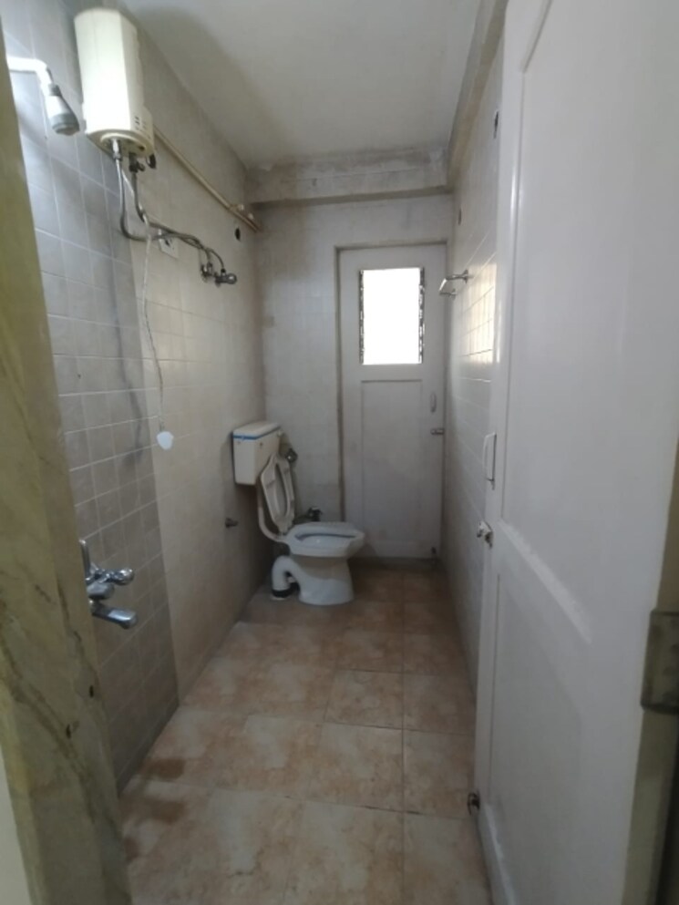 Bathroom, vijay-annex-32 2 Bedroom 950 Sq.Ft. Apartment In Waghbil Thane 6448586