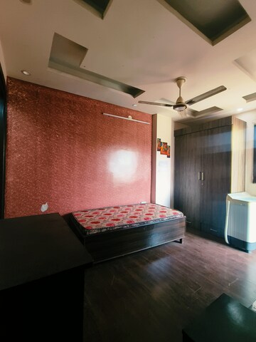 Bedroom in 2 BHK Apartment at Dwarka Mor – for Rent