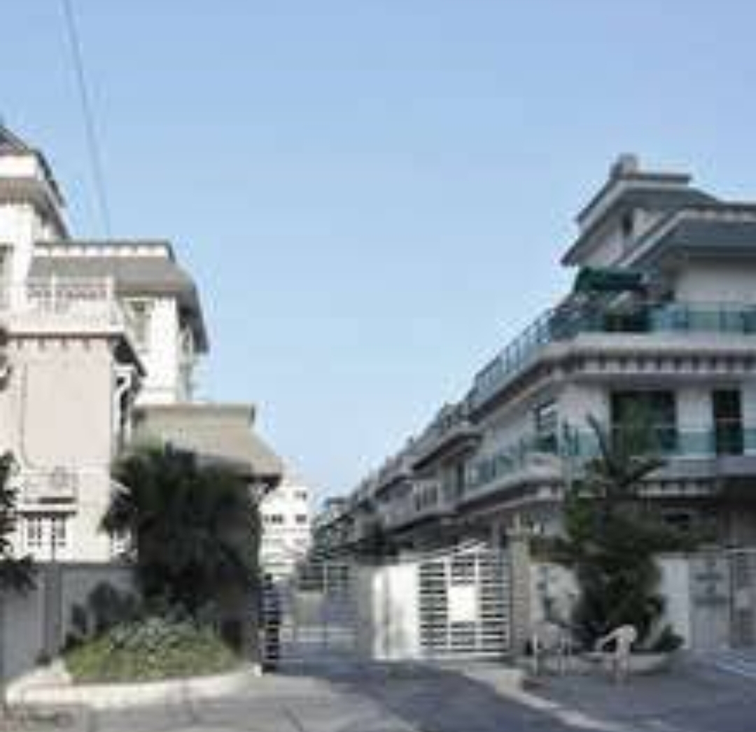 Villa in Rander Road, Surat Between 50 Thousand to 75 Thousand for Rent