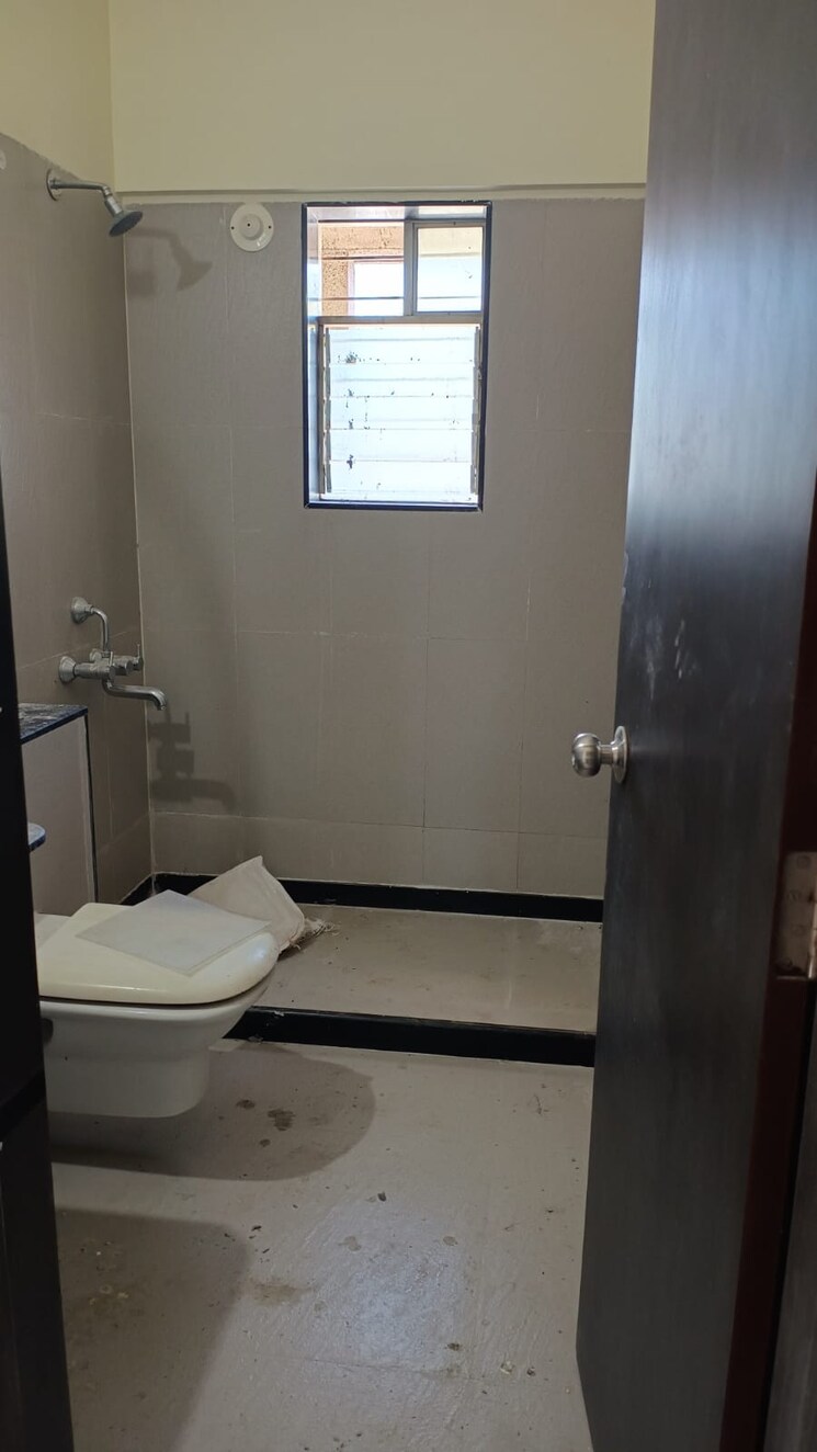 Bathroom, purva-plaza-sadashiv-peth 2 Bedroom 850 Sq.Ft. Apartment In Sadashiv Peth Pune 6452150