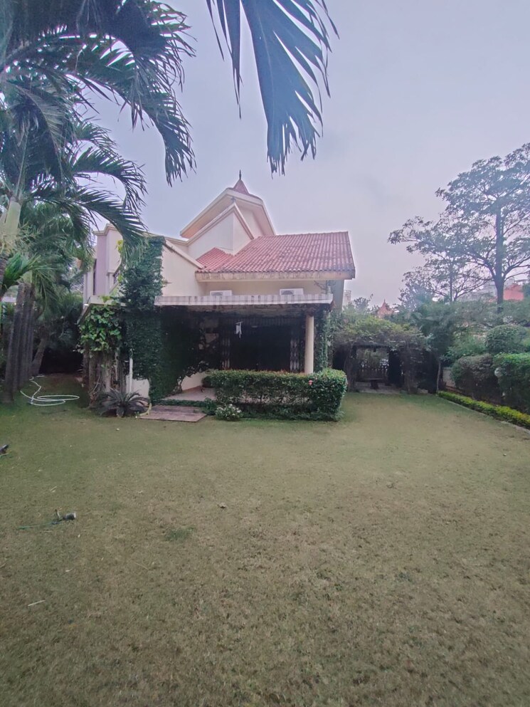Garden, nyati-chesterfield 4 Bedroom 3500 Sq.Ft. Villa In Kondhwa Pune 6454386