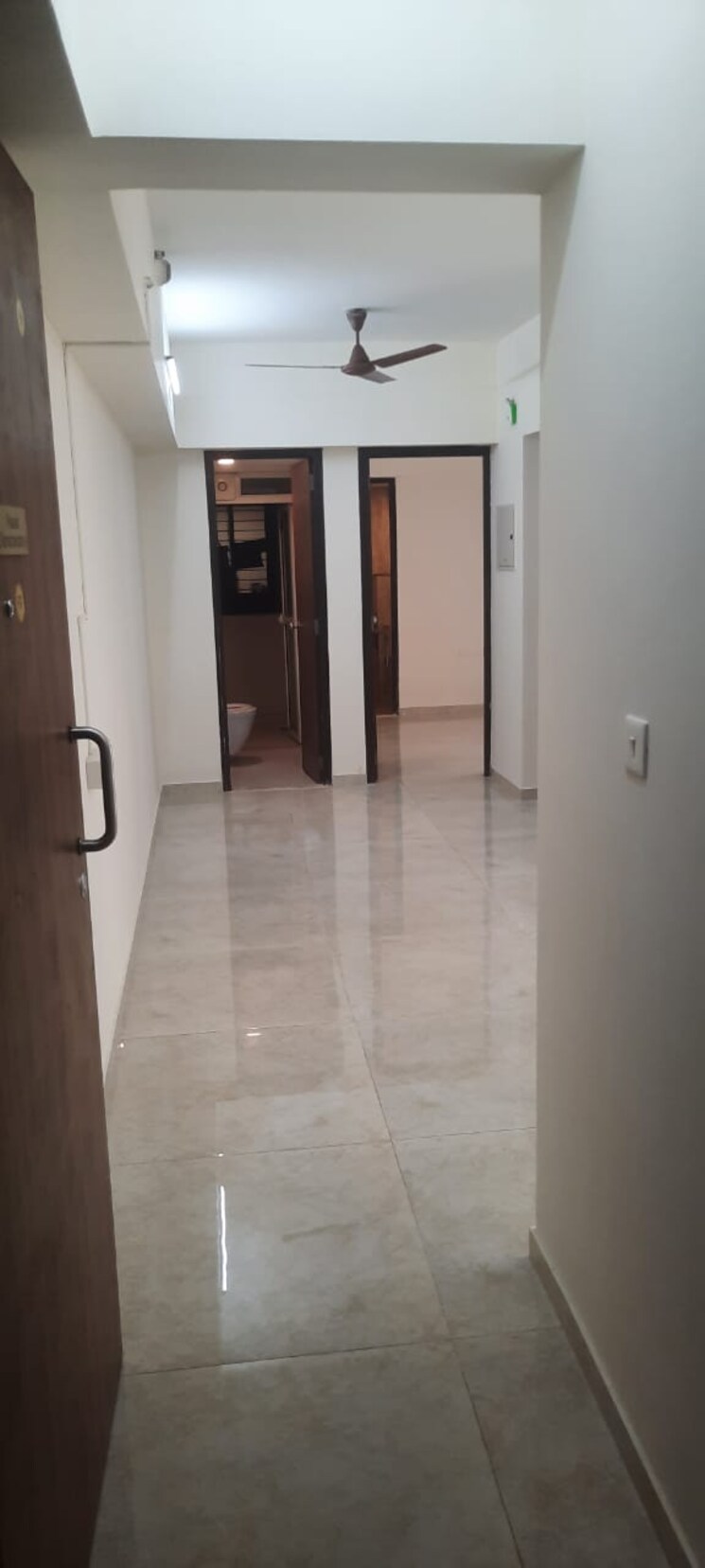 Room, lodha-amara-tower-6-and-22 1 Bedroom 450 Sq.Ft. Apartment In Kolshet Road Thane 6455222