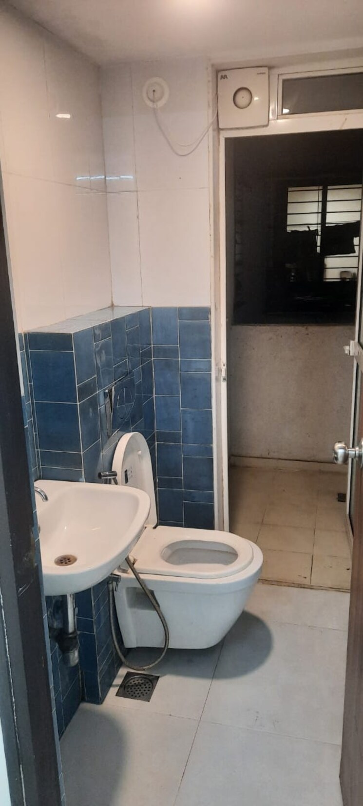 Bathroom, lodha-amara-tower-6-and-22 1 Bedroom 450 Sq.Ft. Apartment In Kolshet Road Thane 6455222