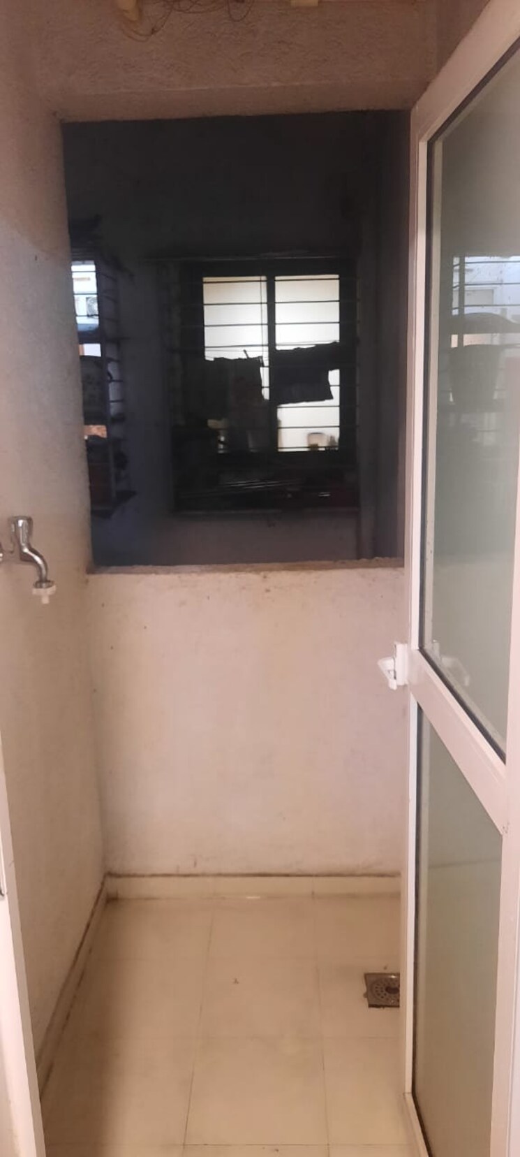 Room, lodha-amara-tower-6-and-22 1 Bedroom 450 Sq.Ft. Apartment In Kolshet Road Thane 6455222