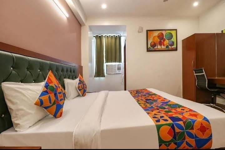 Luxury Pg Girl Boys for Boys & Girls, Hostels in Dwarka, Delhi - 6455665