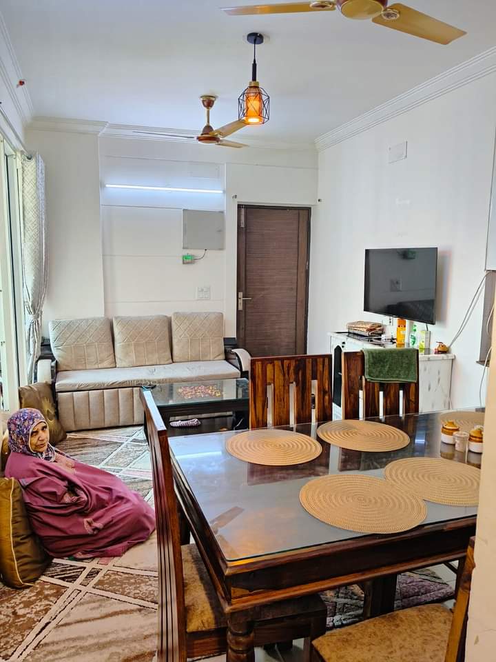 Rental 3 Bedroom 1640 Sq.Ft. Apartment in Amrapali Sapphire, Sector 45