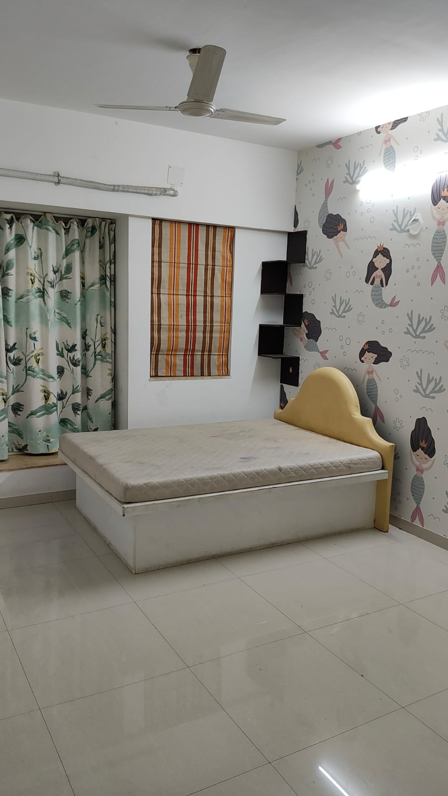 Rental 4 Bedroom 2000 Sq.Ft. Apartment in Amanora Future Towers