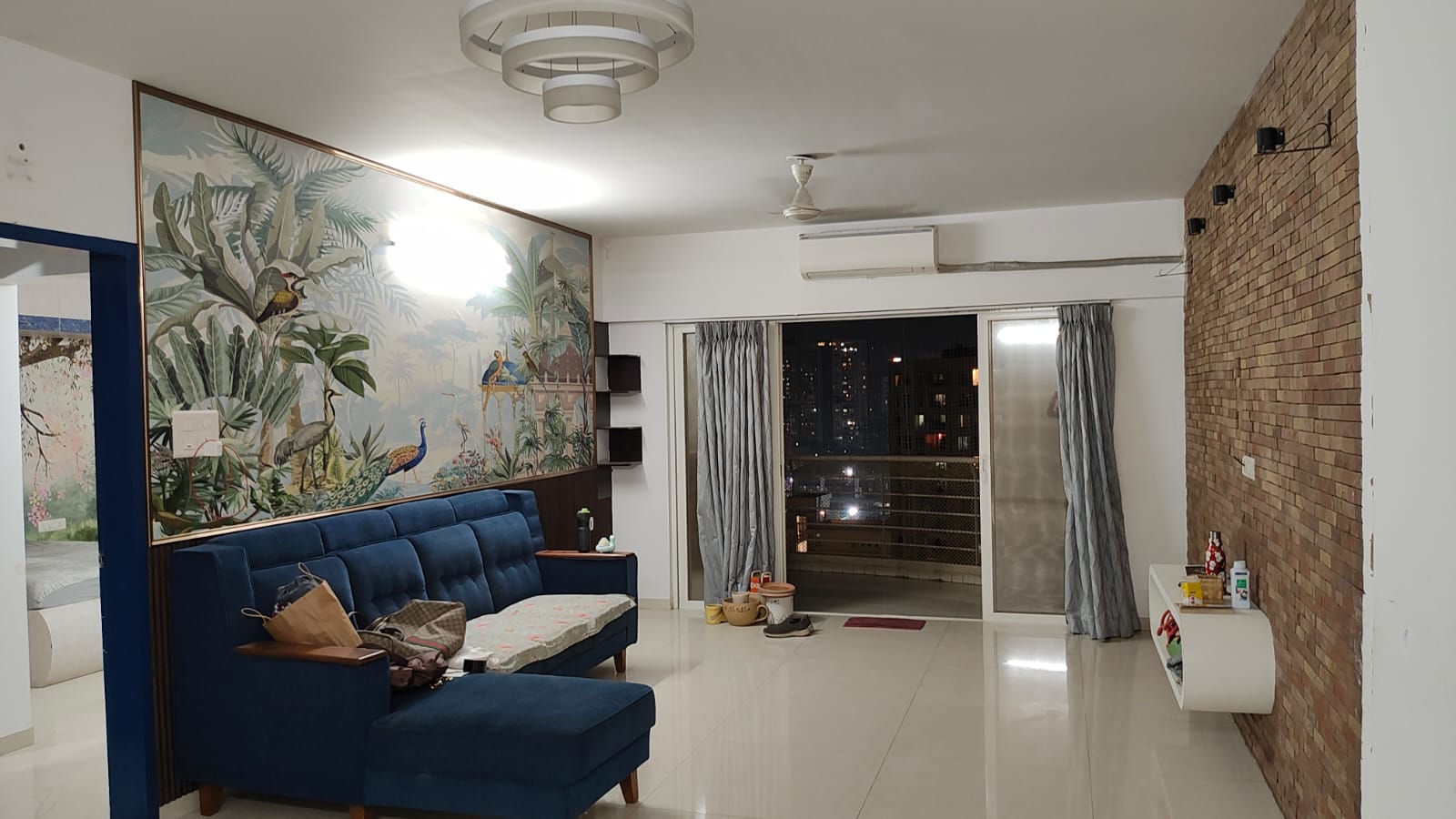 Rental 4 Bedroom 2000 Sq.Ft. Apartment in Amanora Future Towers