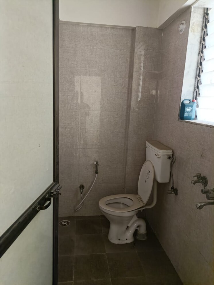 Bathroom, ram-pushpanjali-residency 3 Bedroom 2000 Sq.Ft. Villa In Owale Thane 6462742
