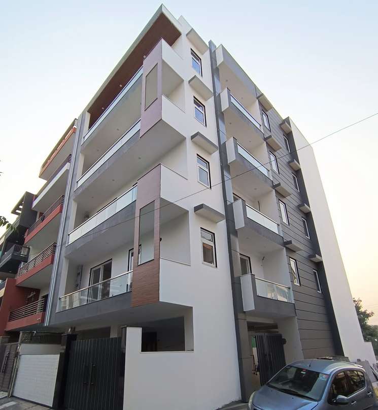 3 Bedroom 200 Sq.Yd. Builder Floor in Sushant Lok Iii Gurgaon
