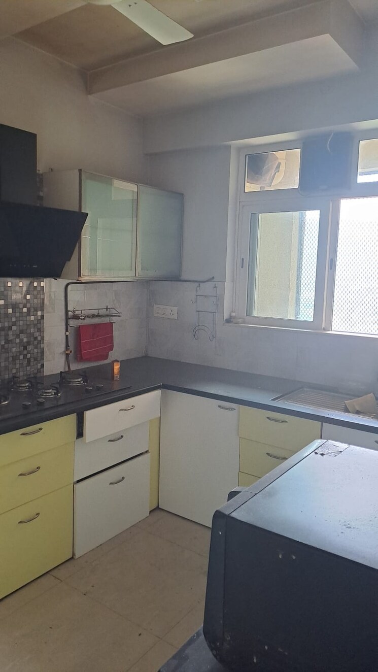 Kitchen, hiranandani-meadows 3 Bedroom 1345 Sq.Ft. Apartment In Manpada Thane 6464604