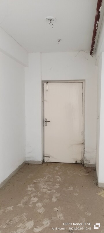Room in 3 BHK Apartment at Green Power Society, Sector 75 – for Sale