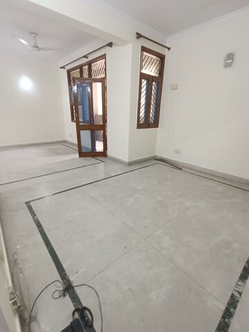 2 BHK Apartment For Rent in Sector 33 Noida  6466384