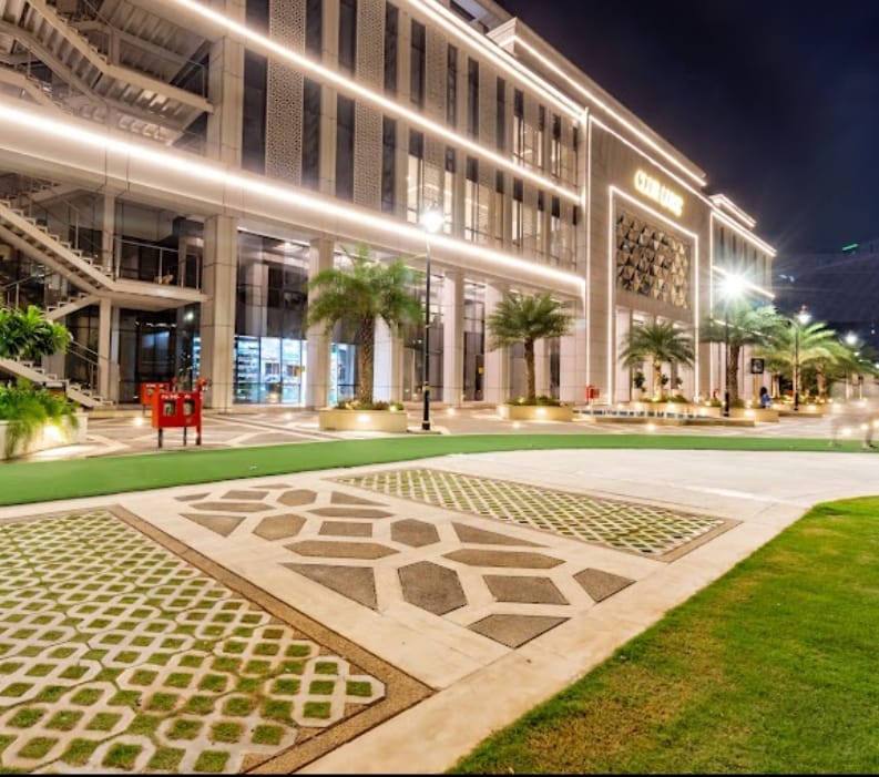 Rental 4 Bedroom 4070 Sq.Ft. Apartment in My Home Bhooja, Hi Tech City