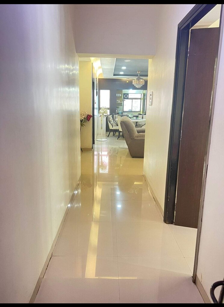 Living Room, clover-everest-world-chs-ltd 4 Bedroom 1535 Sq.Ft. Apartment In Kolshet Road Thane 6470352