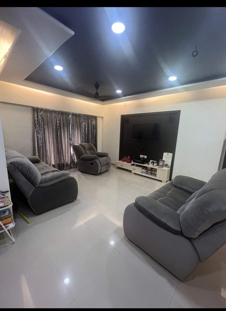 Living Room, clover-everest-world-chs-ltd 4 Bedroom 1535 Sq.Ft. Apartment In Kolshet Road Thane 6470352