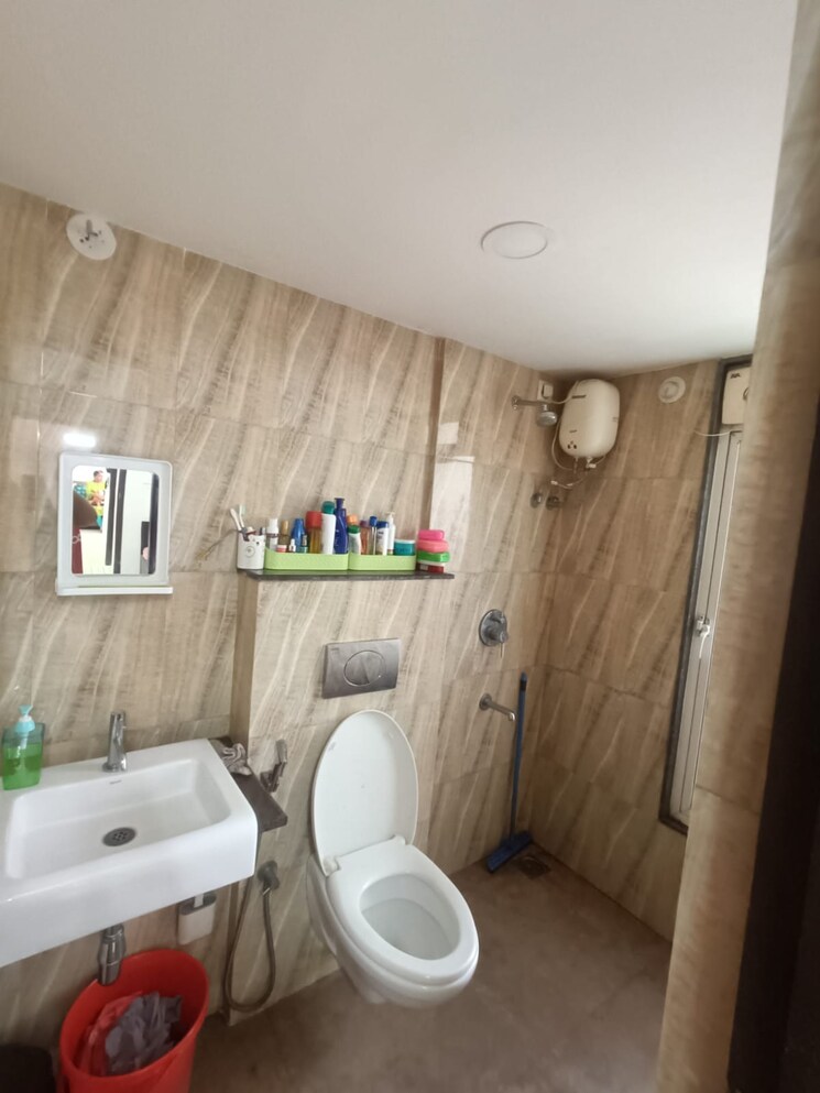 Bathroom, lodha-amara-new-tower 1 Bedroom 472 Sq.Ft. Apartment In Kolshet Road Thane 6473126