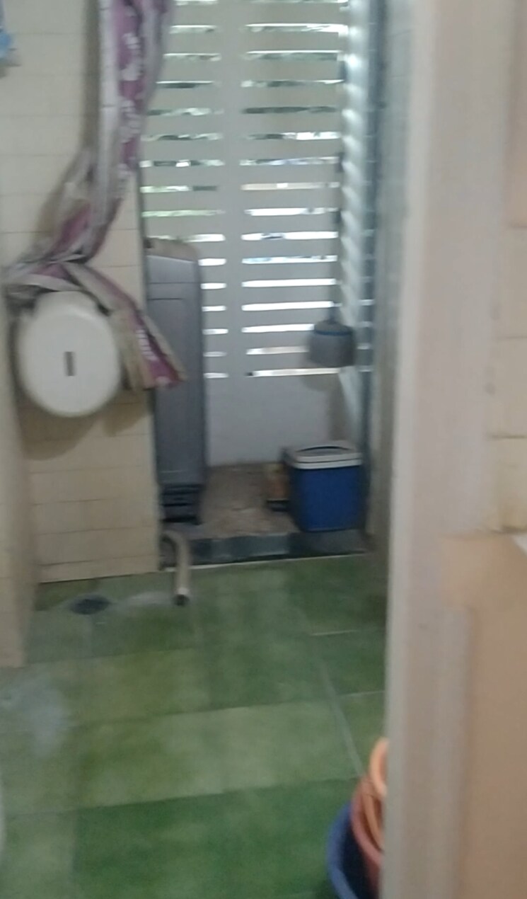 Bathroom, maitri-darshan-chs 2 Bedroom 720 Sq.Ft. Apartment In Jeejamata Nagar Thane 6475453