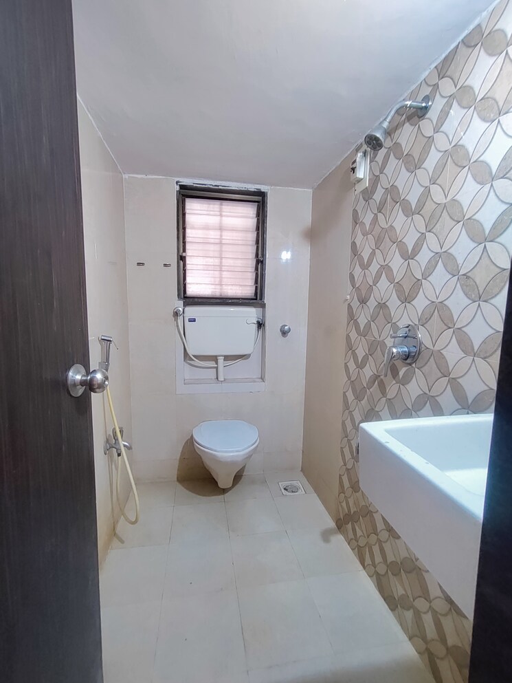 Bathroom, dombivli west 2 Bedroom 990 Sq.Ft. Apartment In Dombivli West Thane 6475622