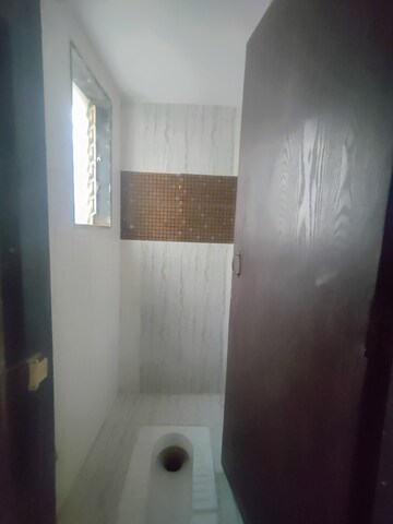 Bathroom in 1 BHK Apartment at Dombivli West – for Rent