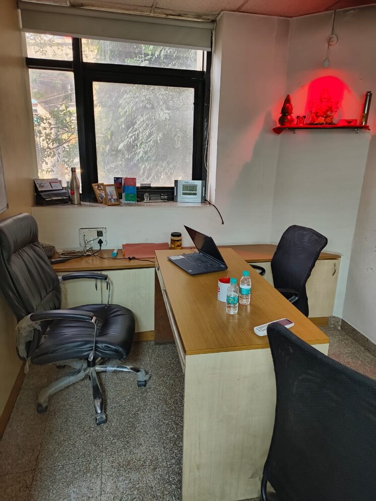 Rental Commercial Office Space 550 Sq.Ft. in New India Navkar Chambers ...