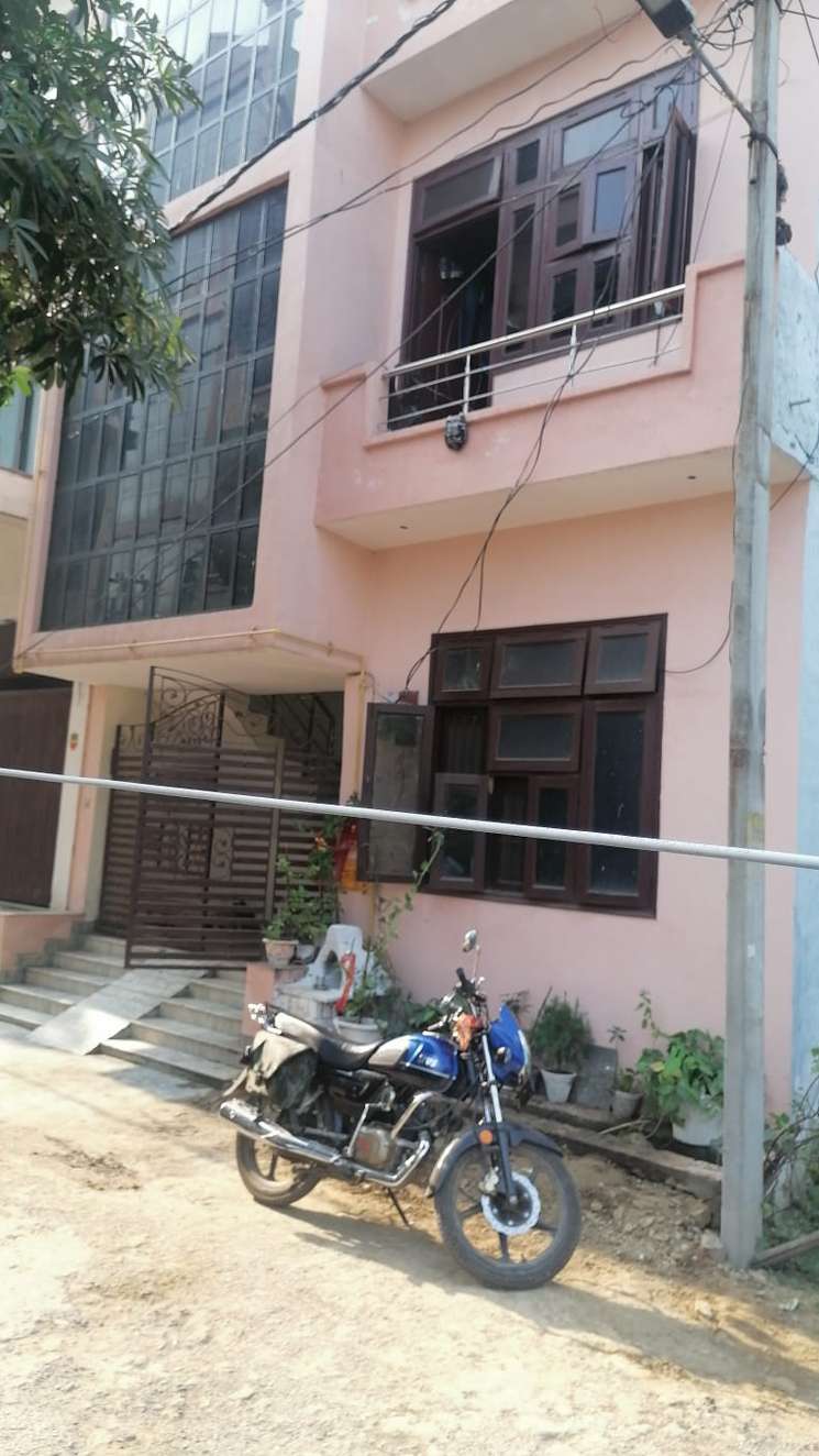 6+ Bedroom 100 Sq.Yd. Independent House in Govindpuram Ghaziabad