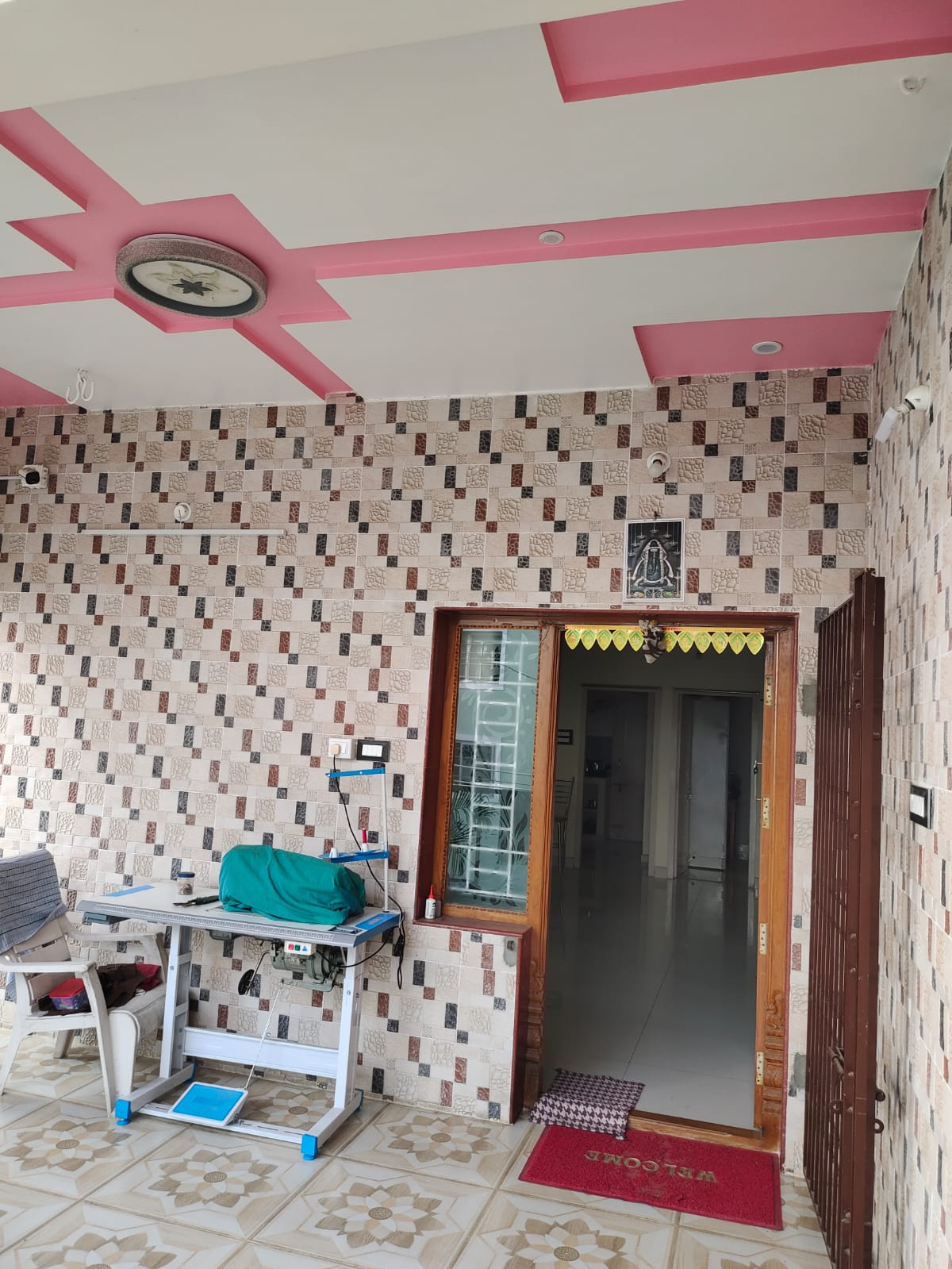 3+ Independent House near Arulmigu Shri Ponniamman Temple, Old