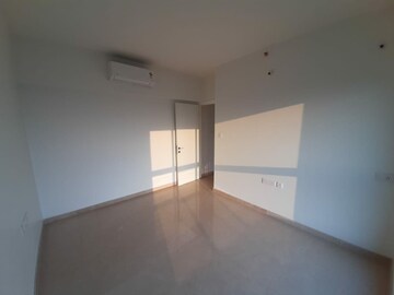 Room in 1 BHK Apartment at Godrej The Trees, Vikhroli East – for Rent