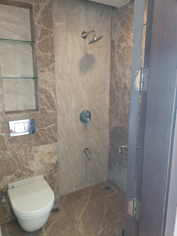 Attached Bathroom, lodha-grandeur 3 Bedroom 1500 Sq.Ft. Apartment In Prabhadevi Mumbai 6483184